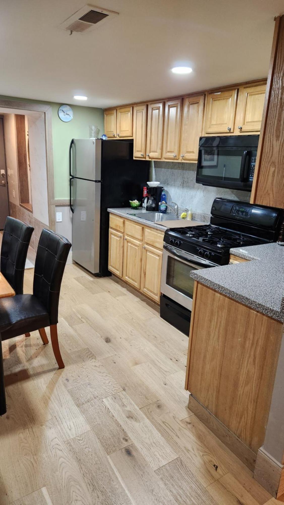 Two Bedroom Few Blocks From The Beach And Tropicana Casino アトランティックシティー エクステリア 写真
